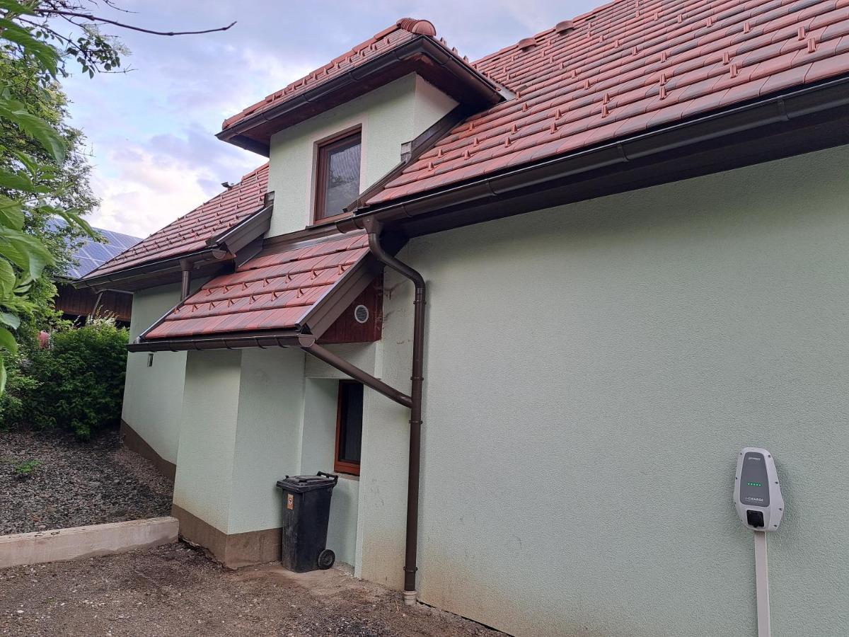 Gasthof Knappenwirt Mariahof Bagian luar foto
